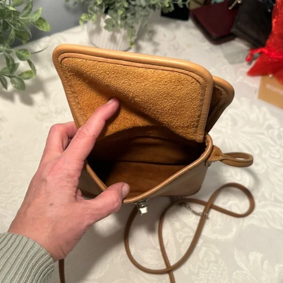 Coach Vintage Tango Flap‎ in Camel - Costa Rica 9049 - Picture 11 of 11